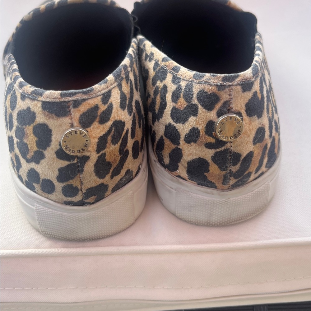 Steve Madden Animal Print Slip-On Shoes - Picture 5 of 7